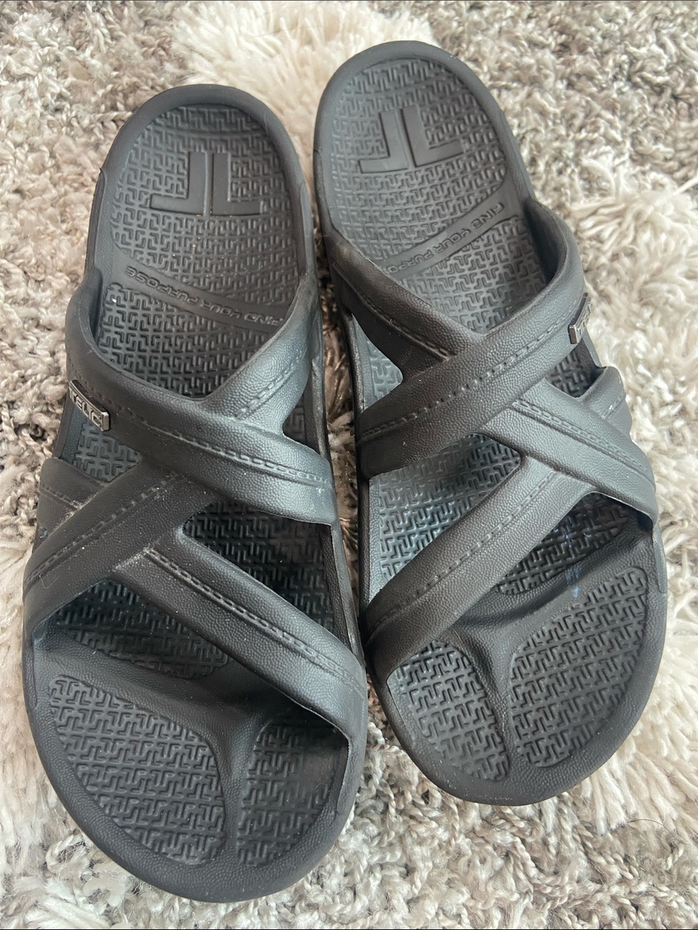 Telic Wonen’s Black Cross-Strap Slide Sandals with Cushioned Footbed size 8